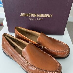 NEW BIG BOY’S size 6.5 Johnston and Murphy loafer TAN